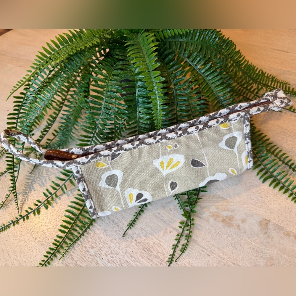 New Fossil sales-sample, Floral Print Canvas zip pouch cosmetic bag